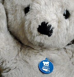 Bearbuddy Dakin Button photo